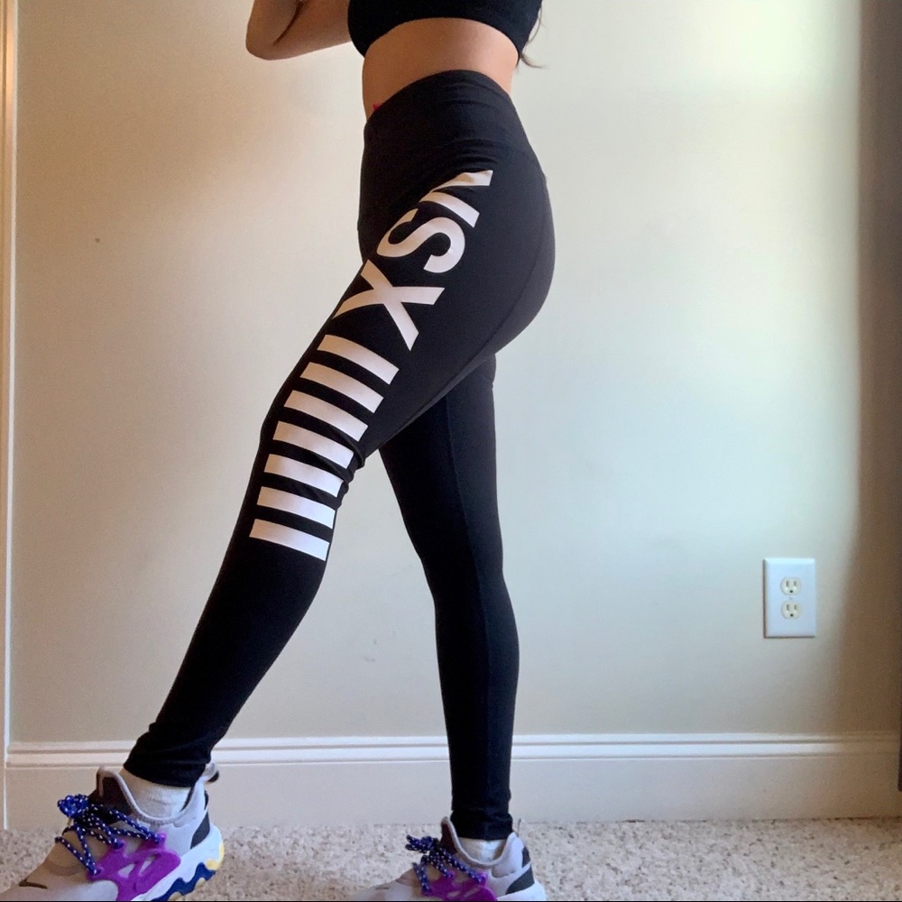 Victoria’s Secret Knockout Logo Leggings